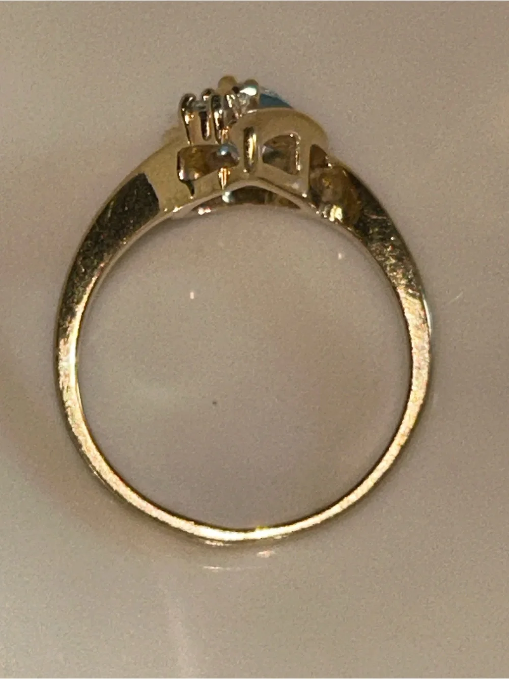 N/A elegant gold